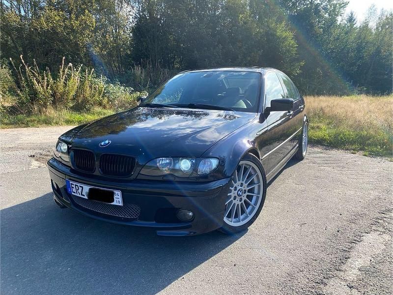 Blau Gebraucht 2004 BMW 325 Sport Line Limousine | 7.999 € (Teuer) - Bild 1/4