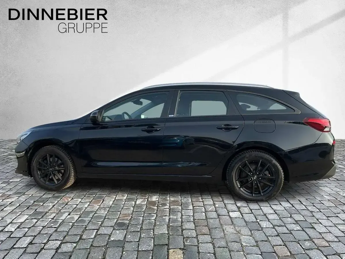Gebraucht Hyundai i30 Trend 140 PS (102 kW) 2020 Schwarz (metallic) Kombi