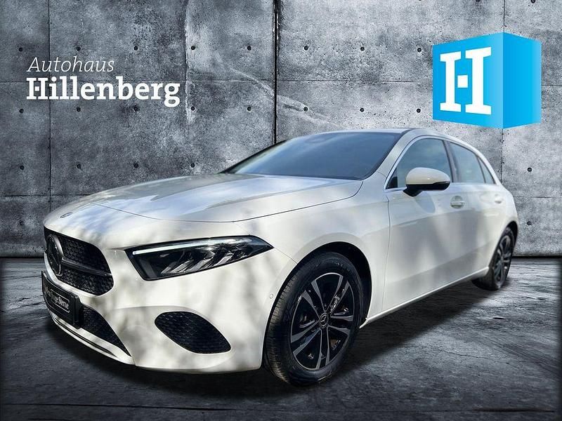 Weiß Gebraucht 2024 Mercedes A200 Progressive Limousine | 29.900 € (Fairer Preis) - Bild 1/4