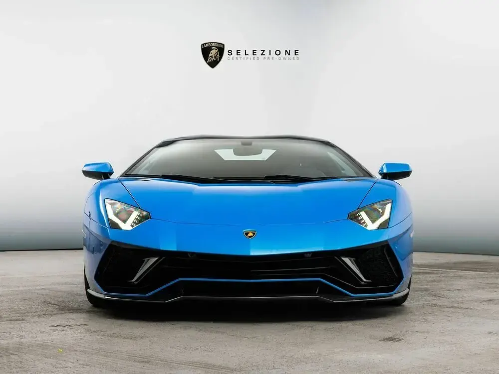 Usata Lamborghini Aventador 780 CV (573 kW) 2022 Blu Cabrio