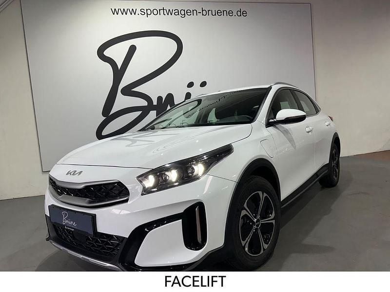 Weiß Gebraucht 2022 Kia XCeed Vision SUV | 19.990 € (Guter Preis) - Bild 1/4