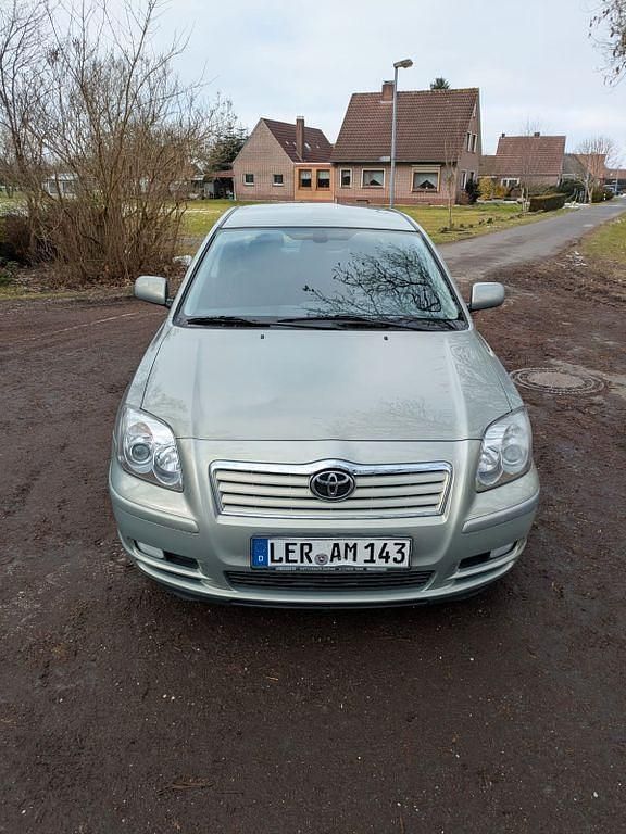 Gebraucht Toyota Avensis 129 PS (94 kW) 2004 Limousine