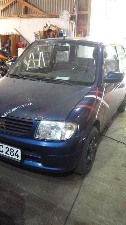 Schwarz Gebraucht 2000 Daihatsu Cuore Kleinwagen | 985 € (Fairer Preis) - Bild 1/4