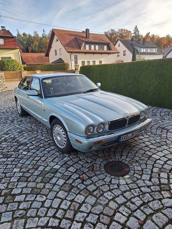 Gebraucht Jaguar XJ8 237 PS (174 kW) 1999 Grün Limousine