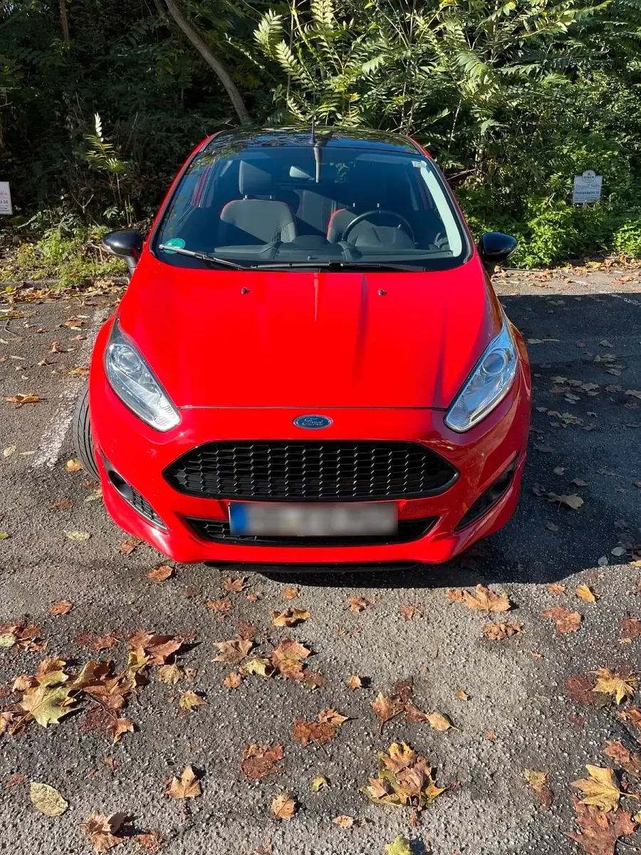 Gebraucht Ford Fiesta Sport 140 PS (102 kW) 2015 Rot Kleinwagen