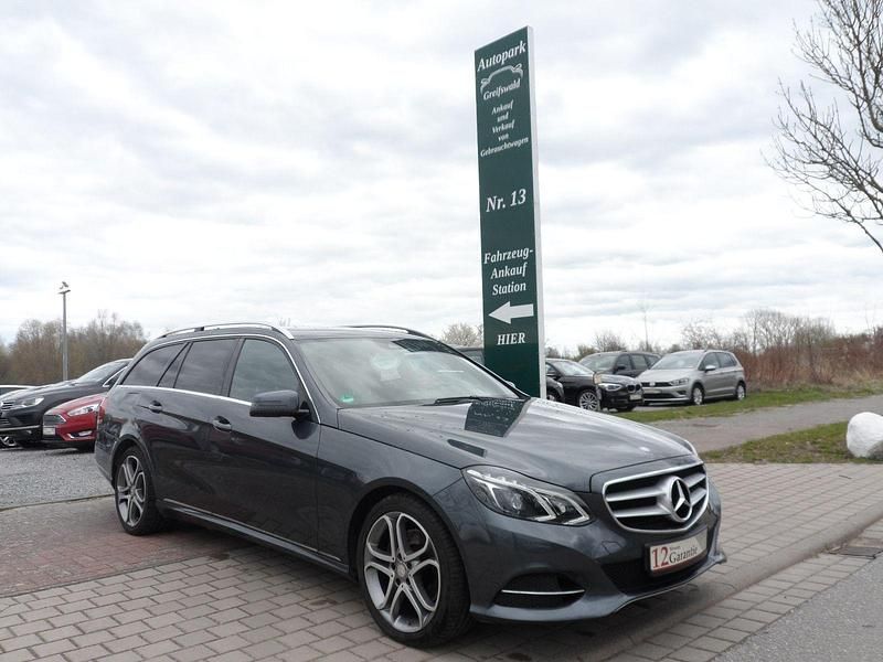 Usata Mercedes E200 184 CV (135 kW) 2014 Grigio Station wagon