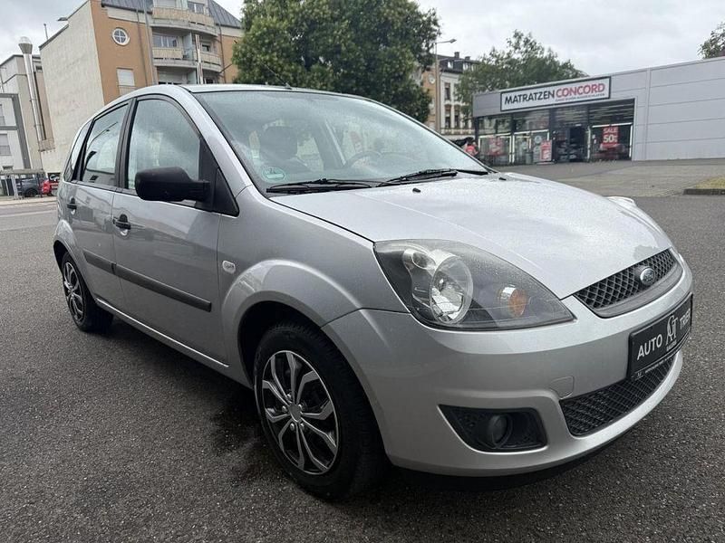 Gebraucht Ford Fiesta Fun X 80 PS (58 kW) 2007 Silber Kleinwagen