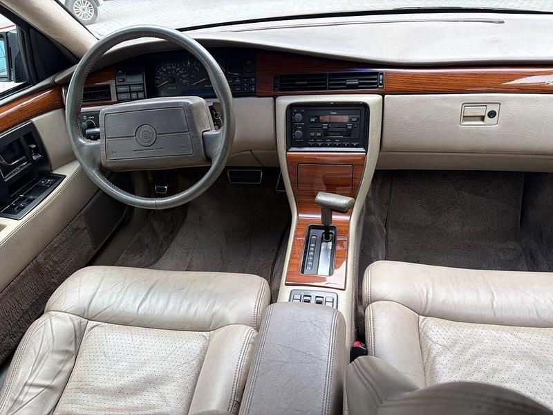 Gebraucht Cadillac STS 204 PS (150 kW) 1991 Schwarz Limousine