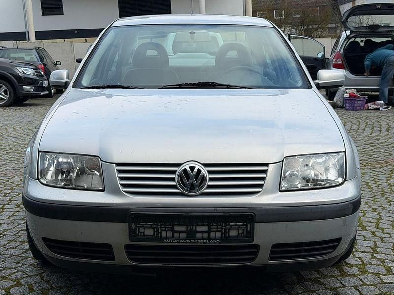 Gebraucht VW Bora 116 PS (85 kW) 2000 Silber Limousine