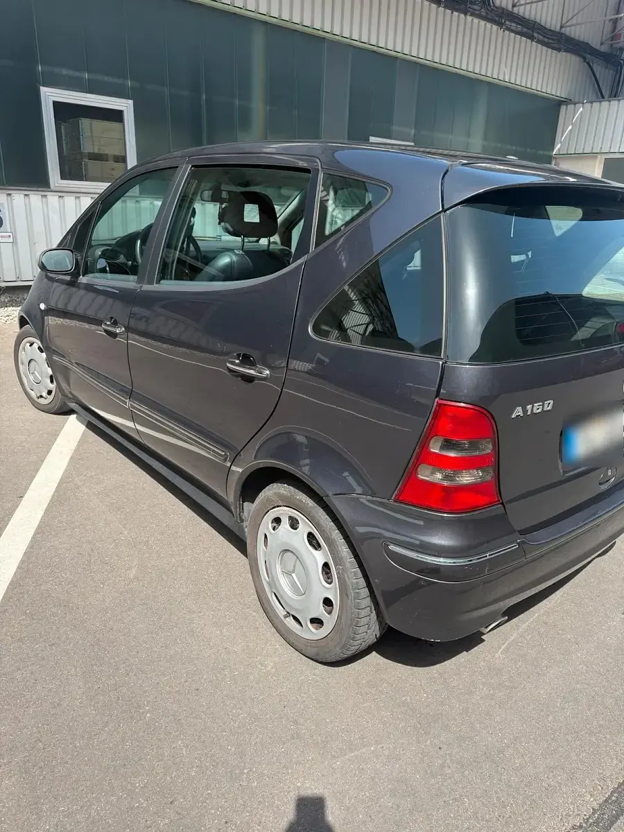 Gebraucht Mercedes A160 Avantgarde 102 PS (75 kW) 2003 Schwarz Kleinwagen
