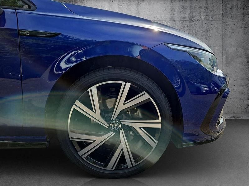 Gebraucht VW Golf VIII R-line 150 PS (110 kW) 2023 Blau Kombi