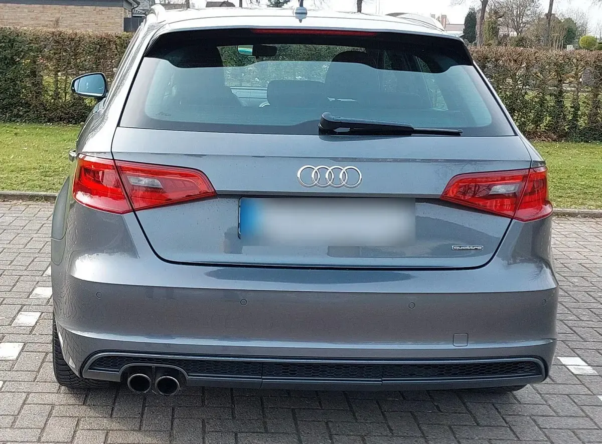 Gebraucht Audi A3 S-Line 179 PS (131 kW) 2015 Grau Limousine