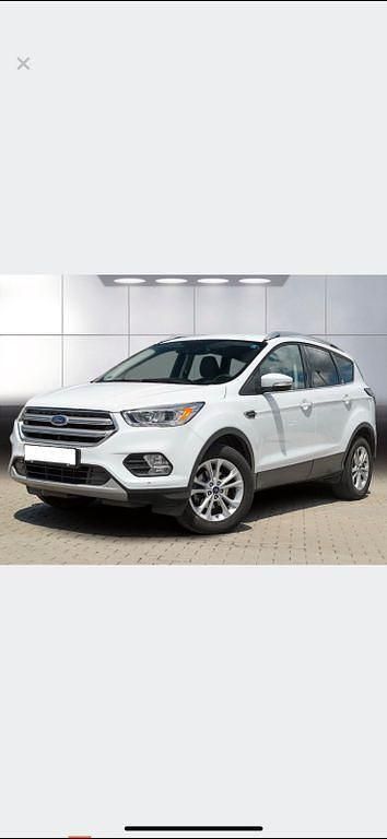 Weiß Gebraucht 2017 Ford Kuga Titanium SUV | 14.200 € (Etwas zu teuer) - Bild 1/4