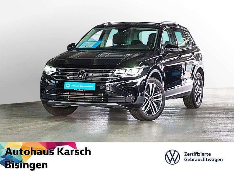 Deep black perleffekt (metallic) Gebraucht 2024 VW Tiguan Elegance SUV | 40.890 € (Fairer Preis) - Bild 1/3