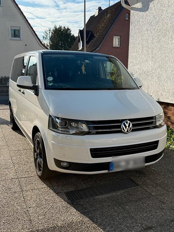 Weiß Gebraucht 2014 VW T5 Edition Van | 20.500 € (Teuer) - Bild 1/4
