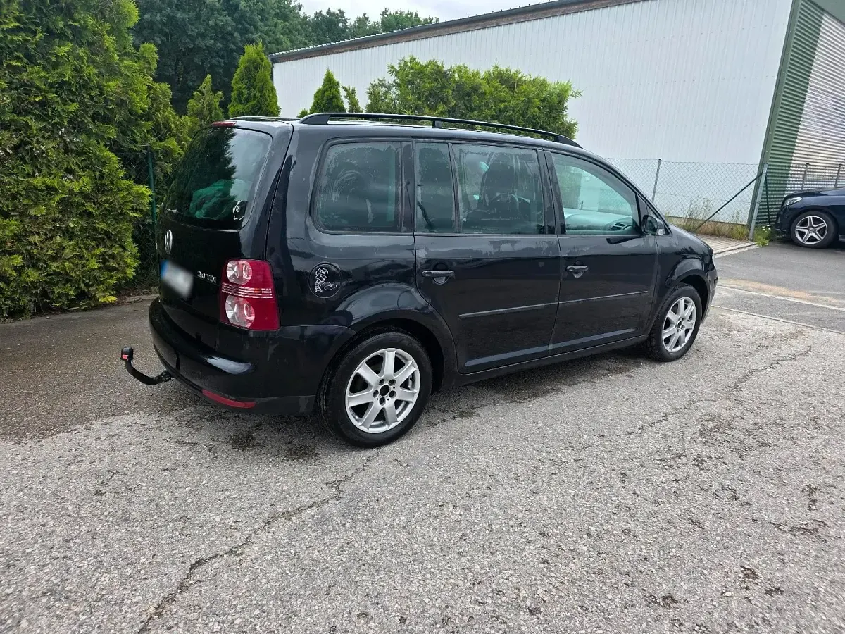 Gebraucht VW Touran 105 PS (77 kW) 2007 Schwarz Van / Kleinbus