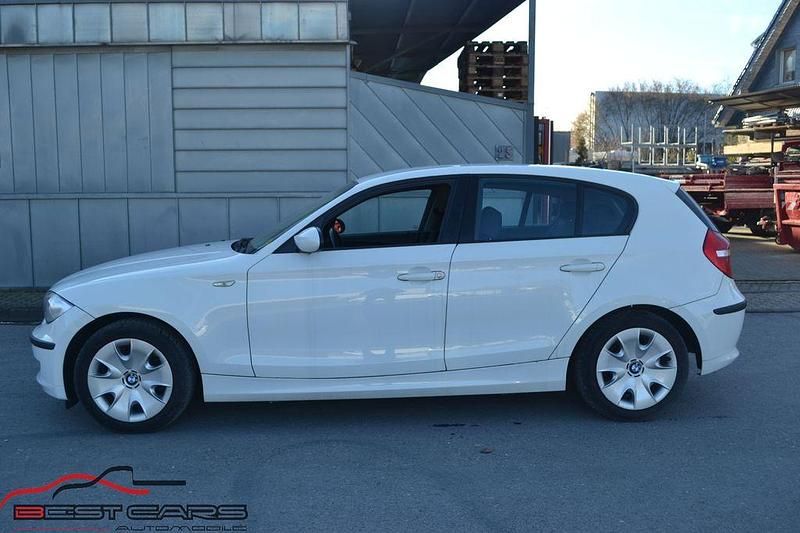 Gebraucht BMW 116 Advantage 116 PS (85 kW) 2009 Weiß Kleinwagen