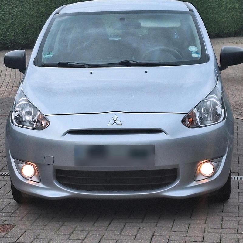 Second-hand Mitsubishi Space Star 71 CP (52 kW) 2015 Argintiu Hatchback