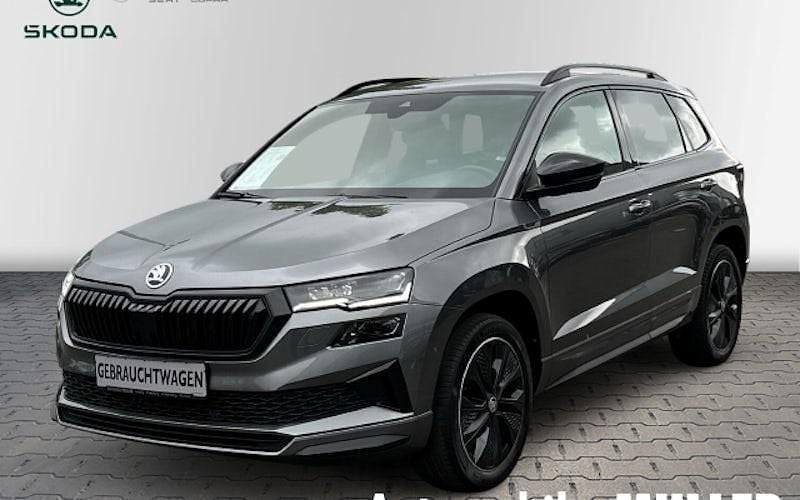 Grau Gebraucht 2022 Skoda Karoq SportLine SUV | 30.490 € (Fairer Preis) - Bild 1/4