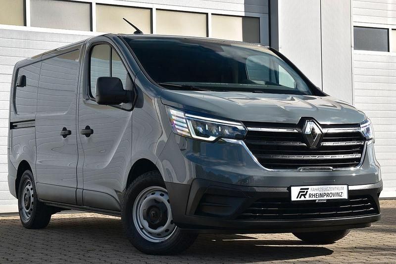 Grau Gebraucht 2022 Renault Trafic Van | 22.199 € (Fairer Preis) - Bild 1/4