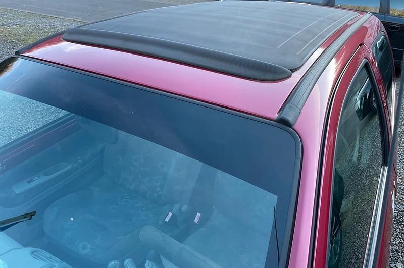 Gebraucht Renault Twingo 75 PS (55 kW) 2006 Rot Kleinwagen