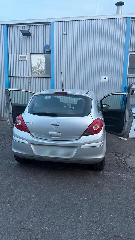 Używany Opel Corsa 80 KM (58 kW) 2007 Szary Hatchback