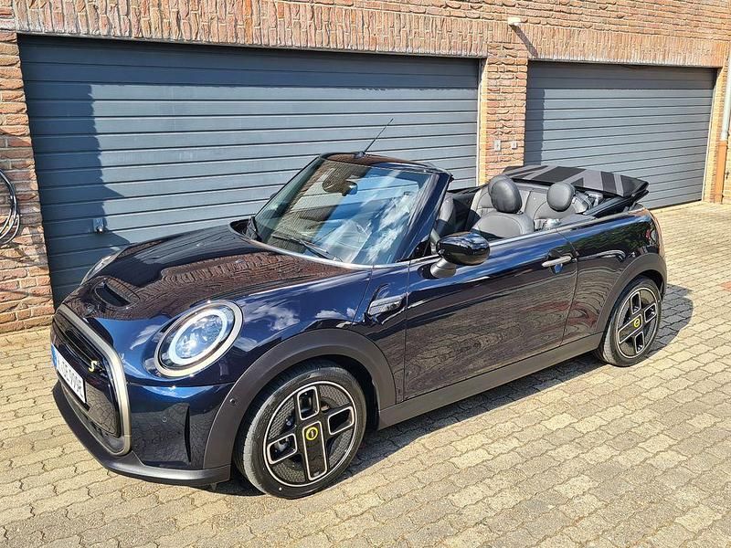 Schwarz Gebraucht 2023 Mini Cooper SE Cabriolet Cabrio | 47.500 € - Bild 1/4