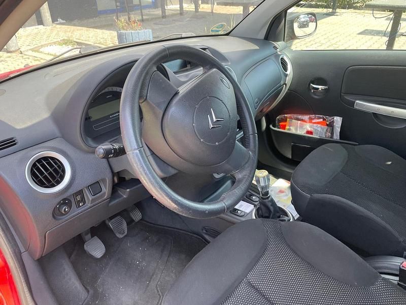 Gebraucht Citroën C2 Comfort 73 PS (53 kW) 2006 Rot Kleinwagen