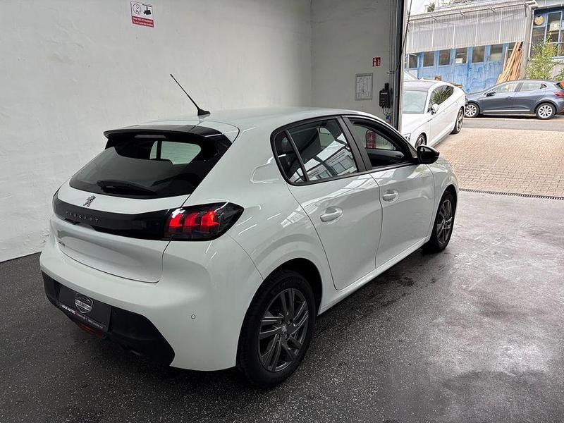 Weiß Gebraucht 2022 Peugeot 208 Active Kleinwagen | 12.600 € (Fairer Preis) - Bild 1/4