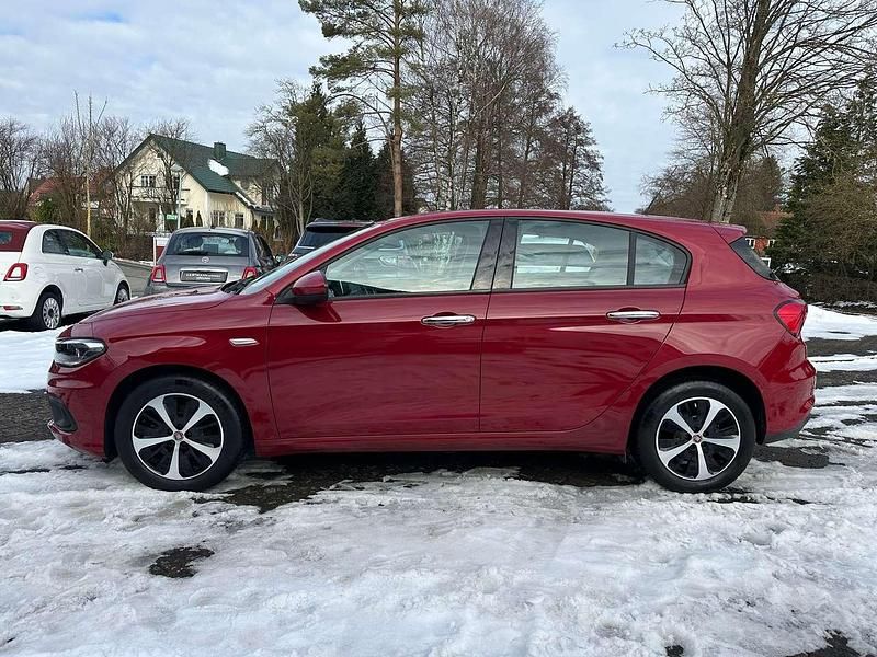Gebraucht Fiat Tipo Lounge 120 PS (88 kW) 2017 Rosso 716/b Kleinwagen