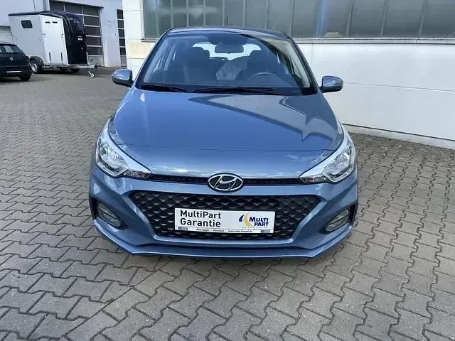 Gebraucht Hyundai i20 Trend 84 PS (61 kW) 2019 Blau Kleinwagen