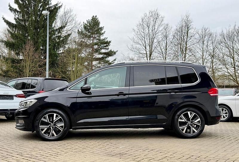 Gebraucht VW Touran Highline 150 PS (110 kW) 2020 Schwarz Van / Kleinbus