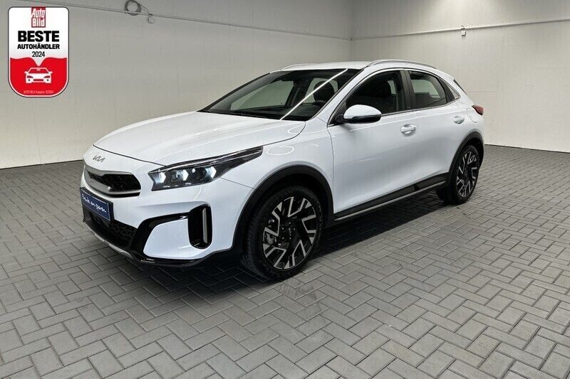 Weiß (cararraweiss) Gebraucht 2023 Kia XCeed Black Xdition SUV | 24.980 € (Fairer Preis) - Bild 1/4