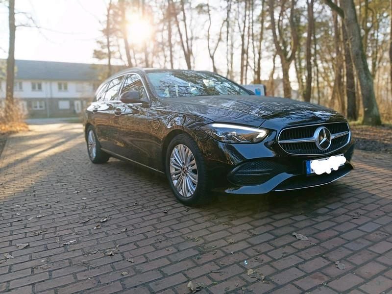 Schwarz Gebraucht 2023 Mercedes C200 Kombi | 26.200 € (Superpreis) - Bild 1/4