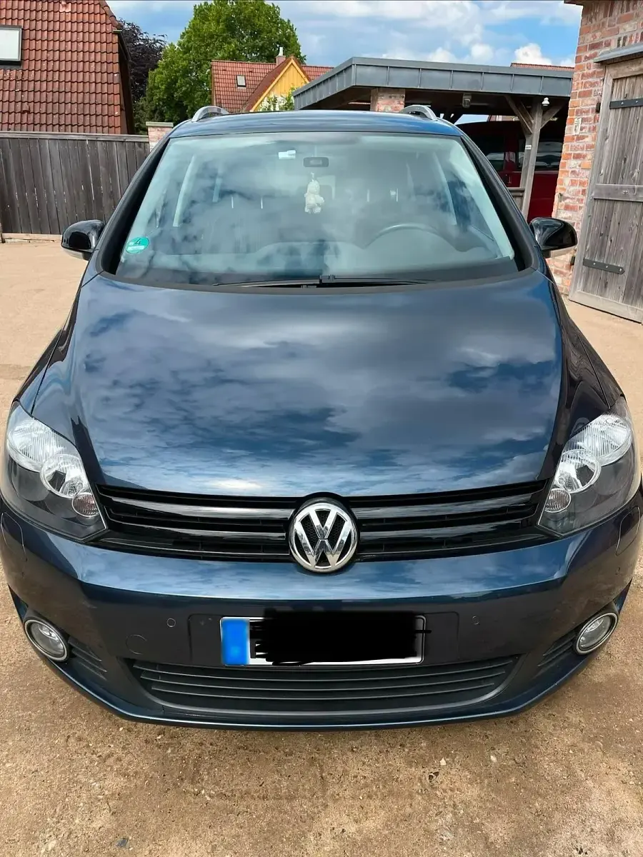Gebraucht VW Golf VII Match 105 PS (77 kW) 2013 Blau Limousine