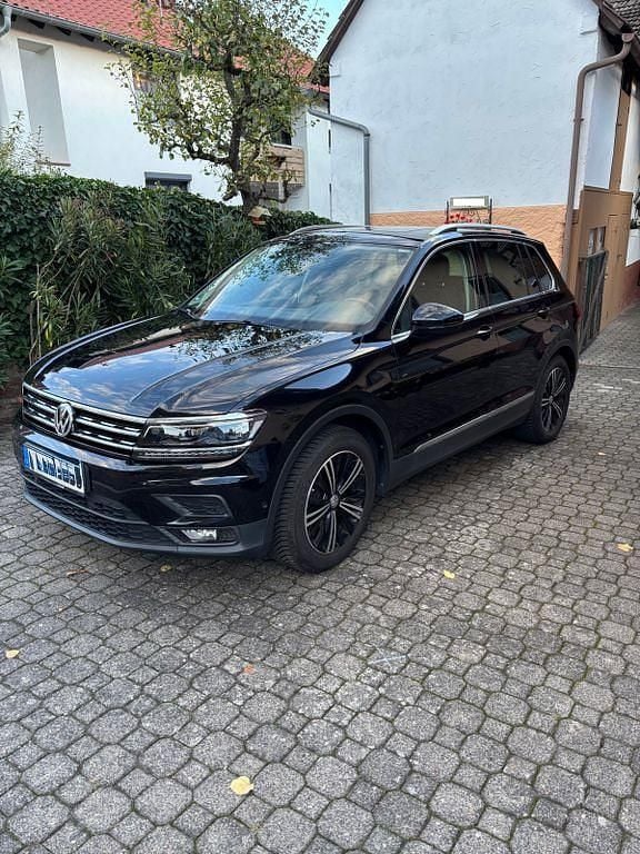 Schwarz Gebraucht 2019 VW Tiguan SUV | 20.300 € (Superpreis) - Bild 1/4