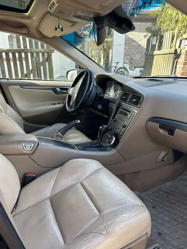 Gebraucht Volvo V70 Momentum 163 PS (119 kW) 2006 Schwarz Kombi