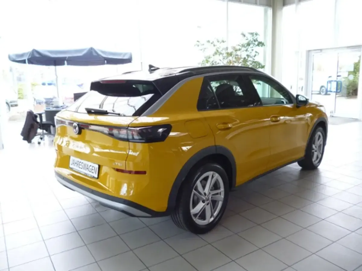 Gebraucht VW T-Roc Life 150 PS (110 kW) 2026 SUV