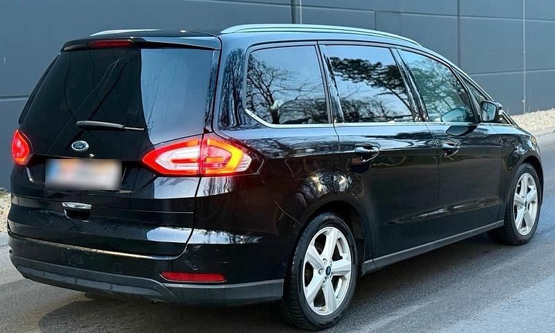 Gebraucht Ford Galaxy Titanium 150 PS (110 kW) 2016 Schwarz Van / Kleinbus