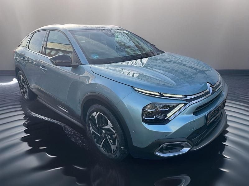 Gebraucht Citroën C4 Shine 131 PS (96 kW) 2024 Grün SUV