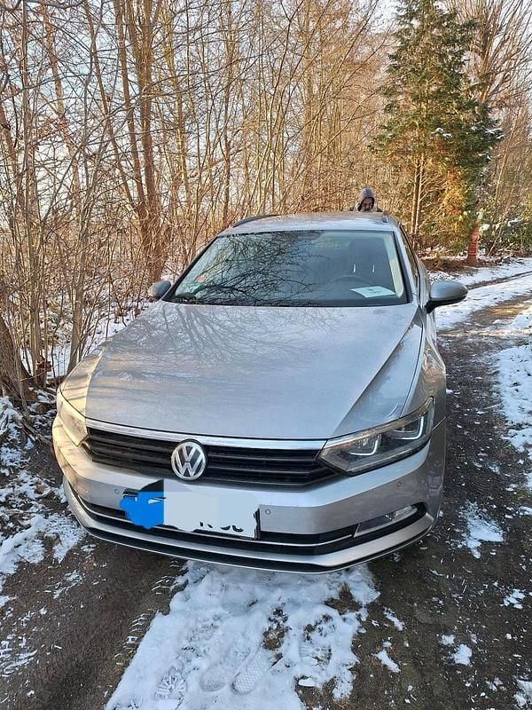 Gebraucht VW Passat 150 PS (110 kW) 2017 Silber Kombi