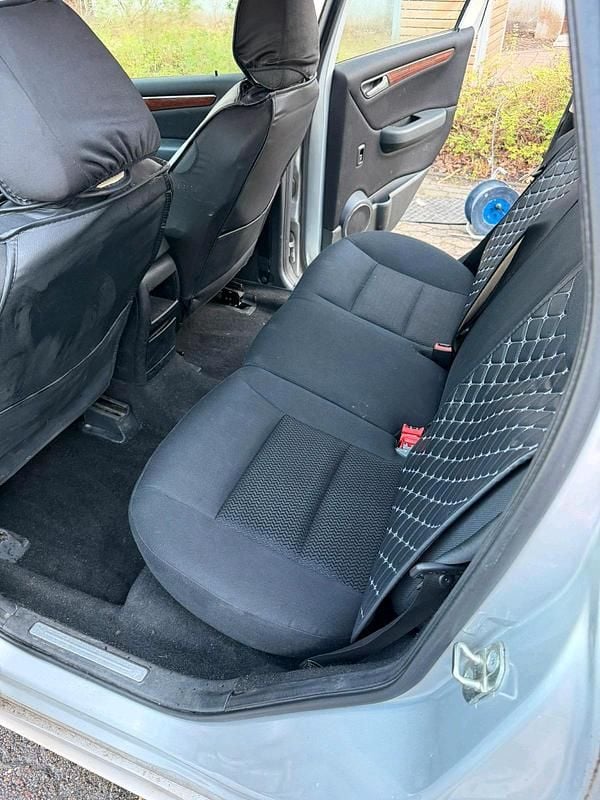 Gebraucht Mercedes A180 110 PS (80 kW) 2007 Silber Kleinwagen