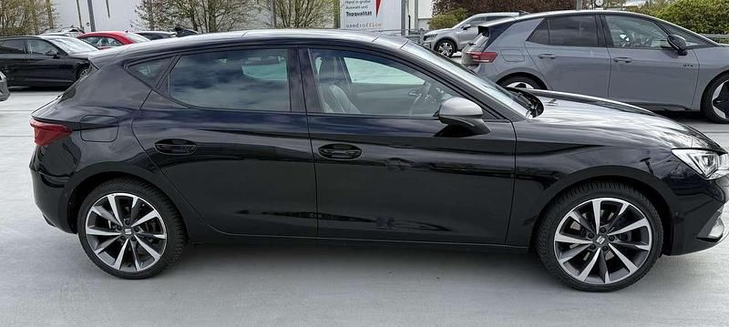 Gebraucht Seat Leon FR 204 PS (150 kW) 2021 Schwarz Kleinwagen