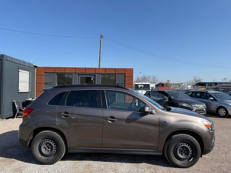 Gebraucht Mitsubishi ASX Intense 150 PS (110 kW) 2011 Braun SUV