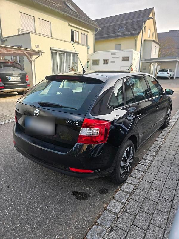 Gebraucht Skoda Rapid 85 PS (62 kW) 2013 Schwarz Kleinwagen