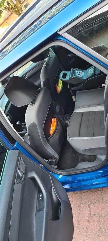Blau Gebraucht 2016 Skoda Fabia Joy Kombi | 9.200 € (Fairer Preis) - Bild 1/4