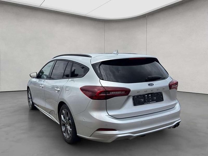 Gebraucht Ford Focus ST-Line X 155 PS (114 kW) 2024 Moondust silber metallic Kombi