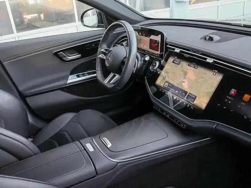 Gebraucht Mercedes E200 AMG 204 PS (150 kW) 2024 Schwarz obsidianschwarz metallic Limousine