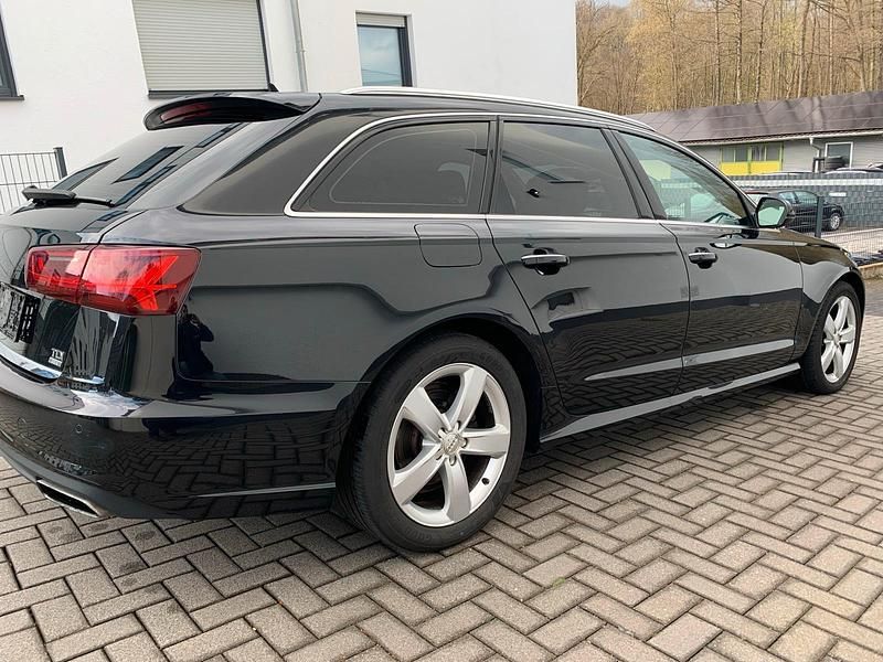 Gebraucht Audi A6 Comfort 190 PS (139 kW) 2015 Schwarz Kombi