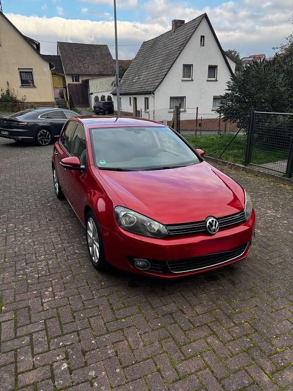 Rot Gebraucht 2009 VW Golf VI Comfortline Limousine | 4.400 € (Guter Preis) - Bild 1/4